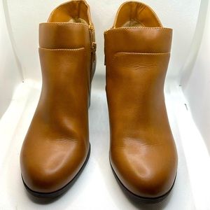 Brown boots